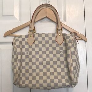 Fake Louis Vuitton purse